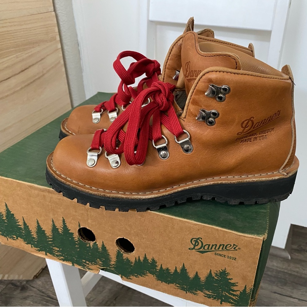 Danner Mountain Light Cascade Clovis - Women’s Size 7